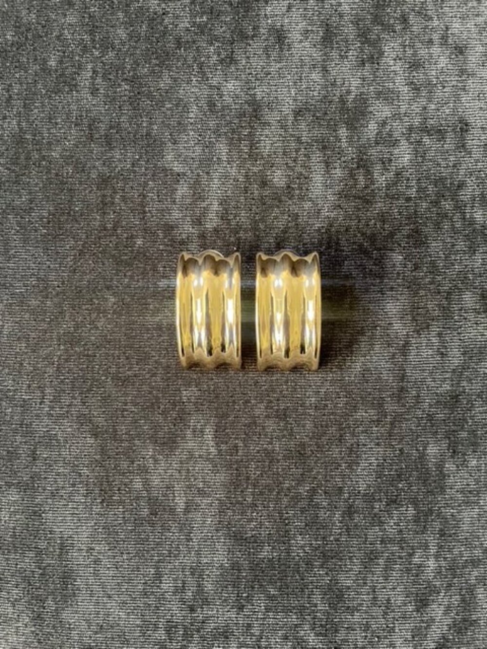 Self Portrait Gold Ridge Earrings - Picture 3 of 4